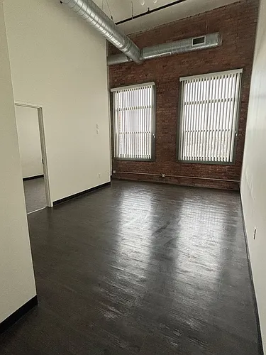 23 N Summit St Photo 1