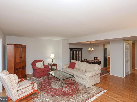4th image of 7331 Kerry Hill Ct