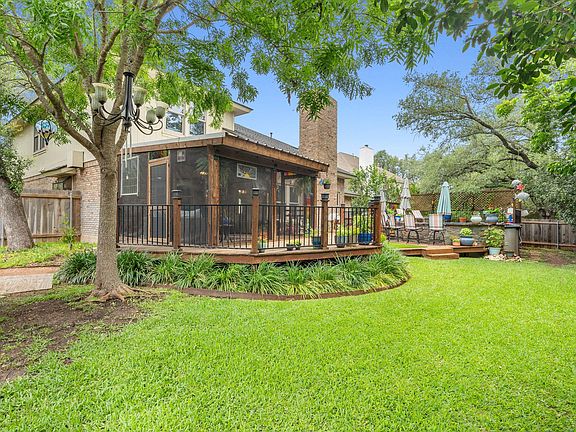 3rd image of 307 S Ridge Cir