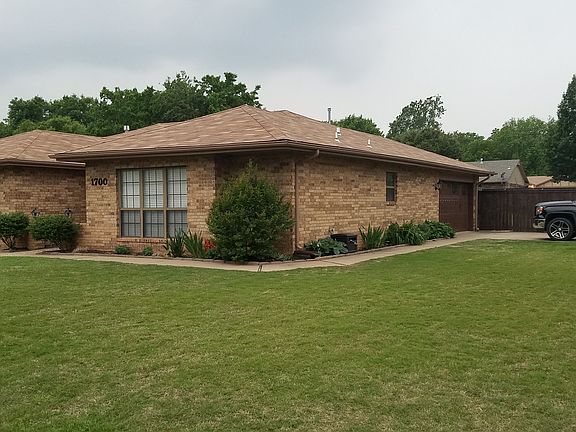 3rd image of 1700 S Mansfield Dr