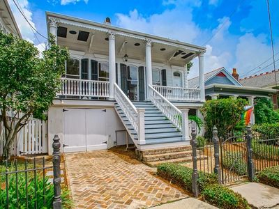 3713 Carondelet St, New Orleans, LA, 70115
