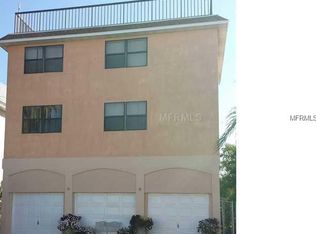 18105 1st St E, Redington Shores, FL 33708