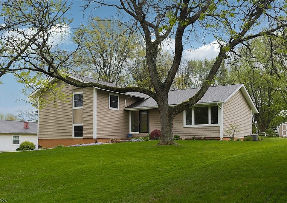 1st image of 859 S Parkview Dr