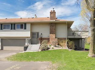 1112 E 145th St, Burnsville, MN 55337