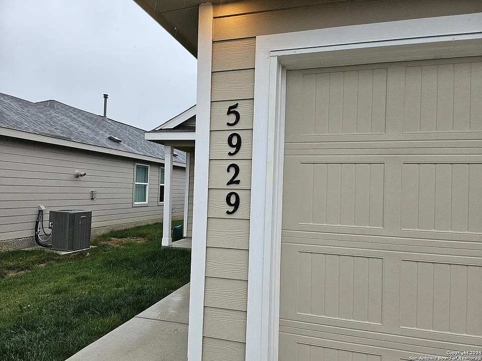 2422 Broken Arrow