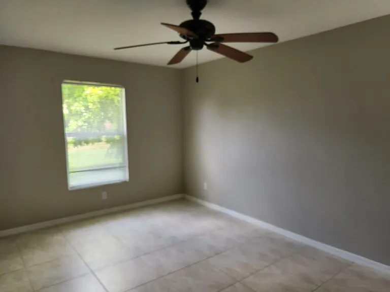 567 Charwood Ave S — Photo 18