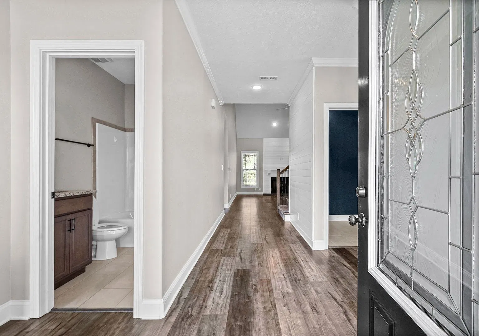 1072 Chagford Dr — Photo 4