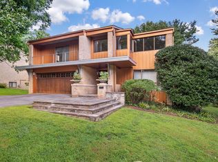 9313 Friars Rd, Bethesda, MD 20817