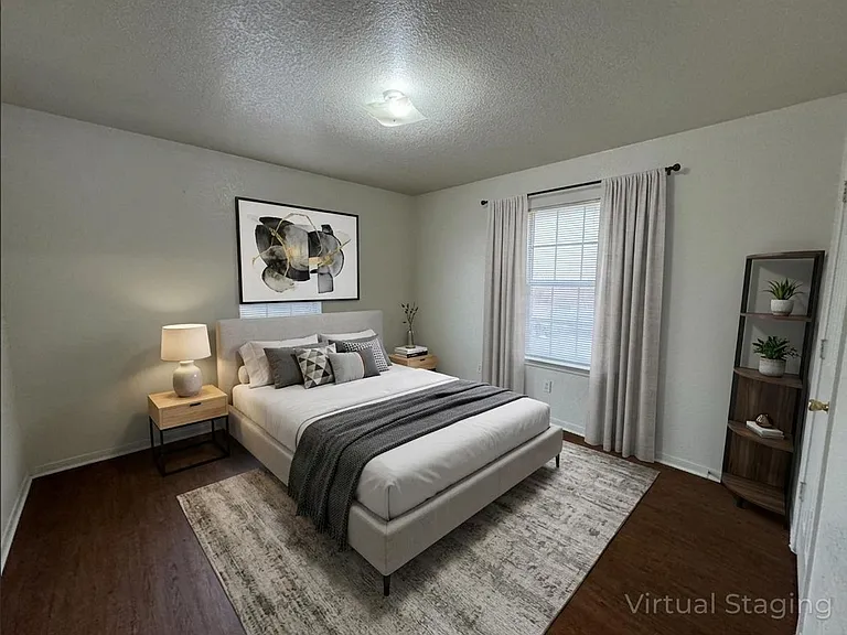 3301 Barcelona Dr — Photo 16