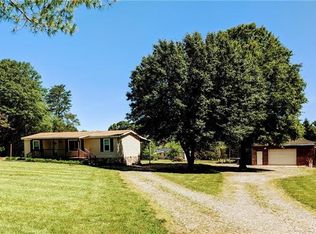 1309 Poole Gooden Rd, Hiddenite, NC 28636