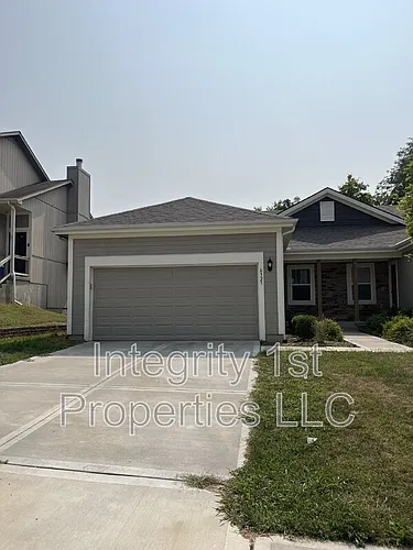 6323 NE 44th St Photo 1