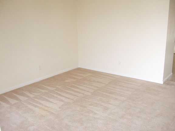 4th image of 4137 SW Baird St