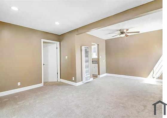 5th image of 2113 E 111th St