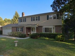 806 Daisy Ln, West Chester, PA 19382