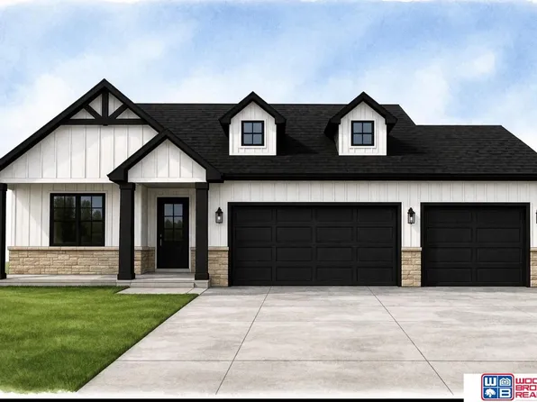 9111 Castle Pine Dr, Lincoln, NE 68516