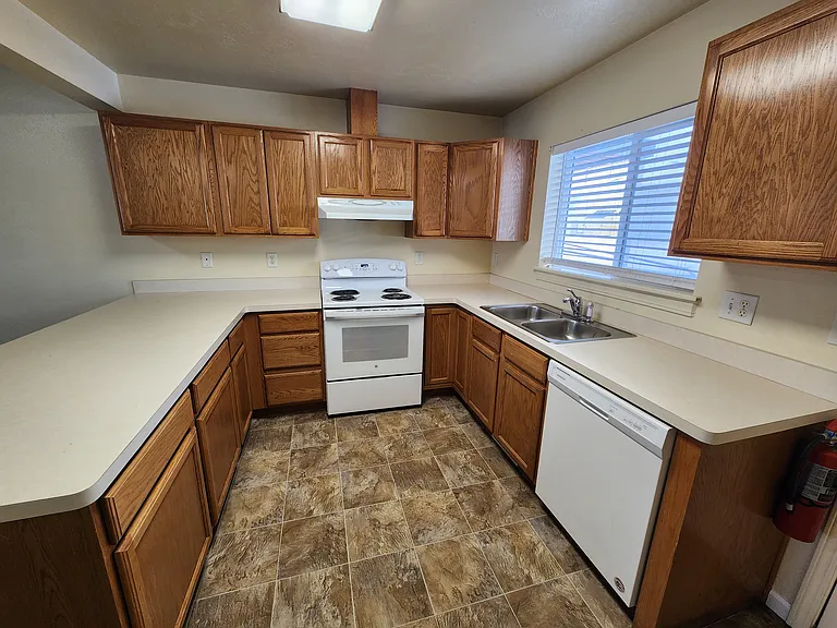2450 Virlow St Apt 1 - 5_01142025