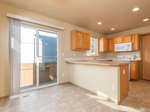 2nd image of 16011 92nd Ave E #B