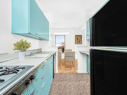 Sold by Douglas Elliman | media 7