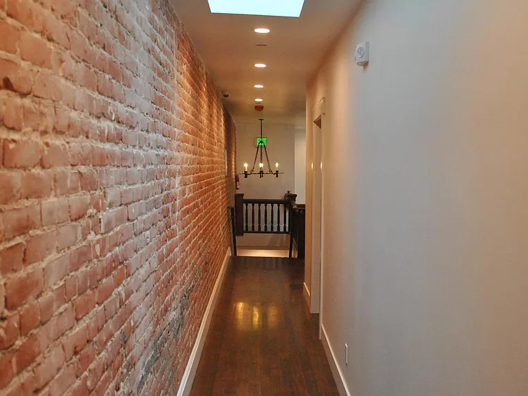 373 E Main St — Photo 3