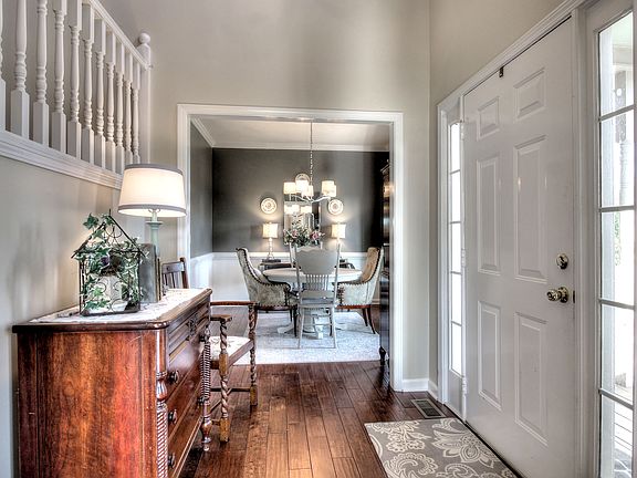 2nd image of 30 Apple Wood Ln