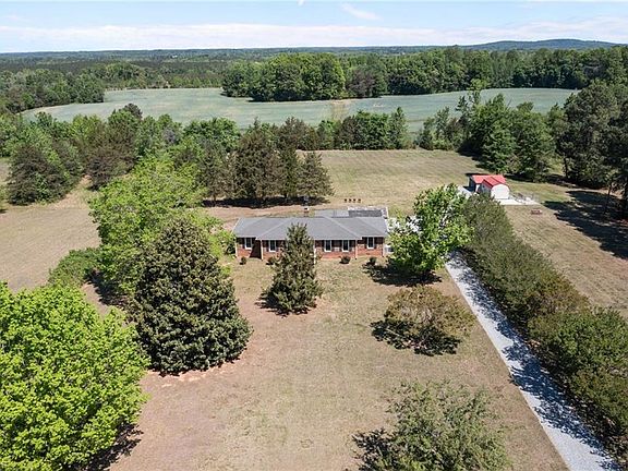 4th image of 1753 Altamahaw Union Ridge Rd