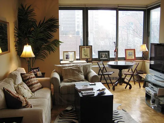 Sold by Sotheby's International Realty | media 10