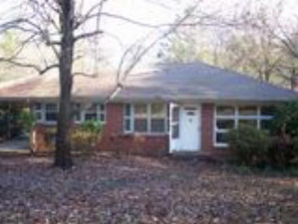 2nd image of 702 Forest Heights Dr