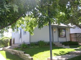 3824 S Genoa Cir UNIT B, Aurora, CO 80013