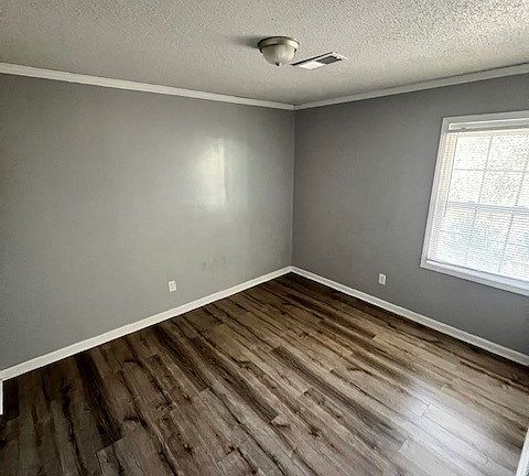 5th image of 423 Highland Ave #C