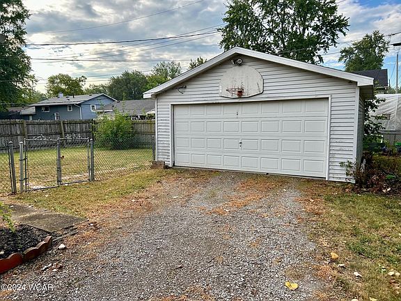 2nd image of 727 Meadowbrook Dr