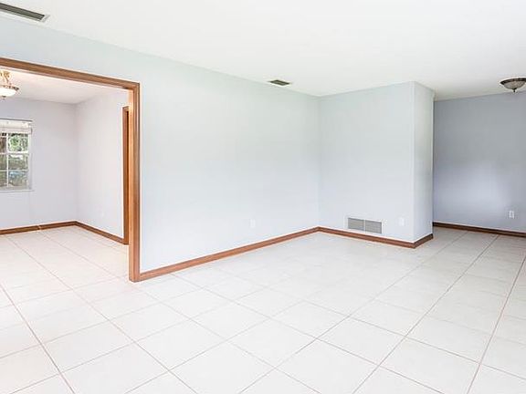 3rd image of 545 Lake Faith Cir