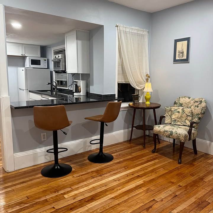 1st image of 250 Broadway #1