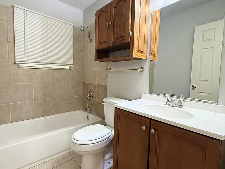 9115 Oak Grove Ln — Photo 13