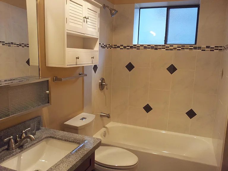 110 Florentia St #B — Photo 27
