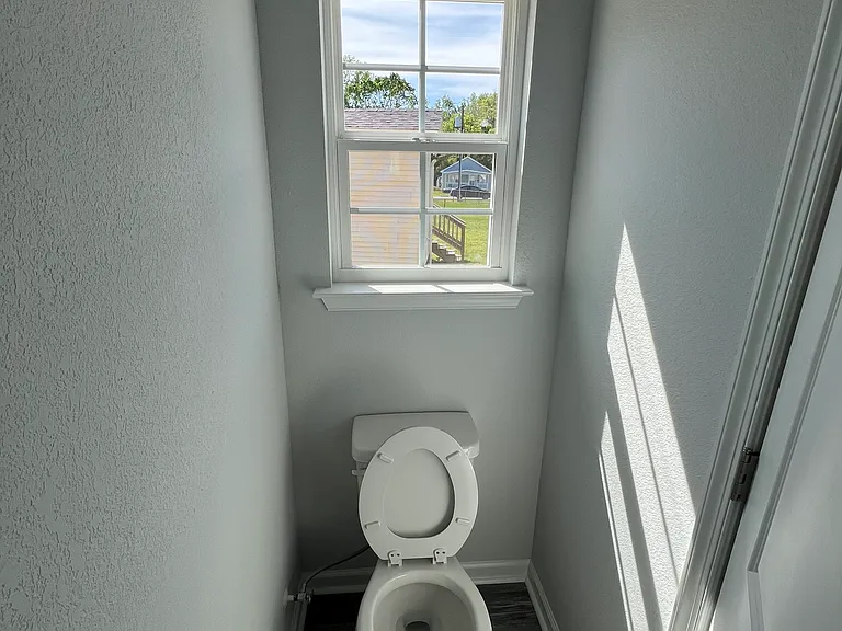 606 Mason Ave — Photo 25