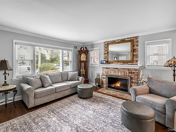 5th image of 40 Wickford Road