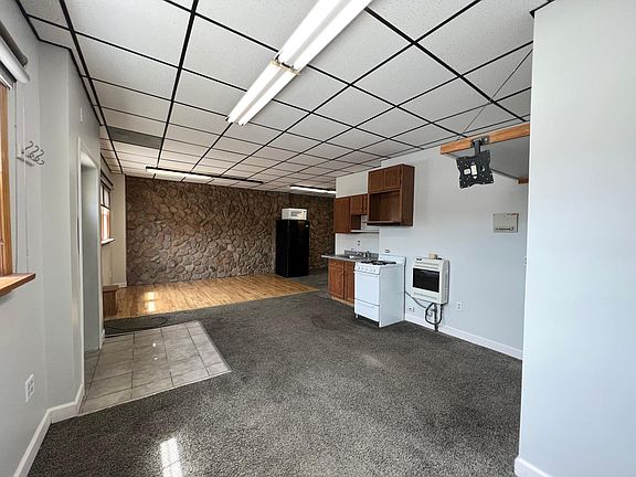 2nd image of 596 Ontario St #3