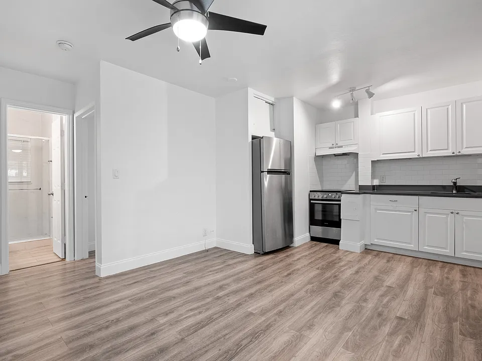 1100 NE 11th Ave #4