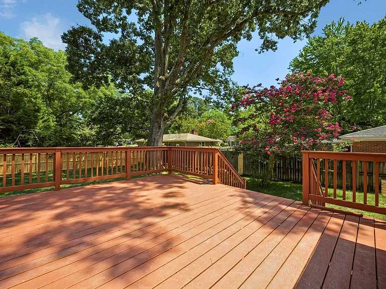 412 Nicewood Dr — Photo 29