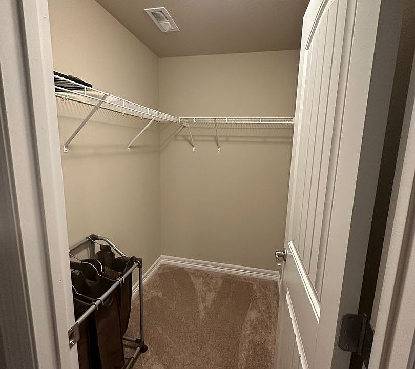 2nd image of 4946 Olympus Dr #3