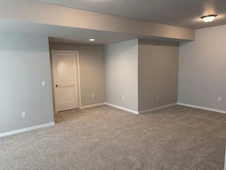 9377 Mayflower Gulch Way — Photo 24