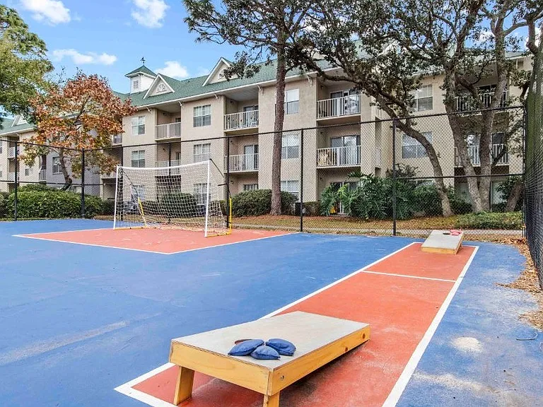 Coastline Apartments — Photo 1