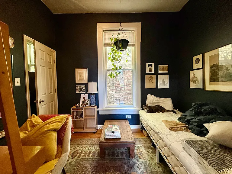 Amazing 2 Bedroom + Den. Separate Living/Dining Room. Large Deck. Lots of Natural Light. — Photo 7