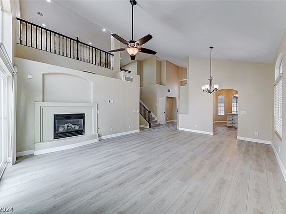 4th image of 926 Dancing Vines Ave
