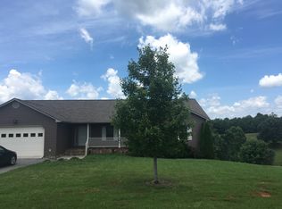 1201 Hunters Knoll Dr, Goodview, VA 24095