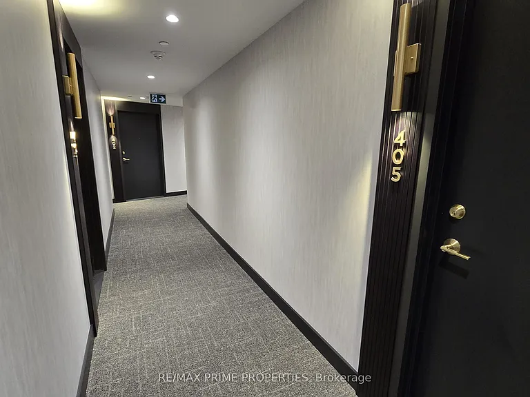 5 Lakeview Ave #405 — Photo 12