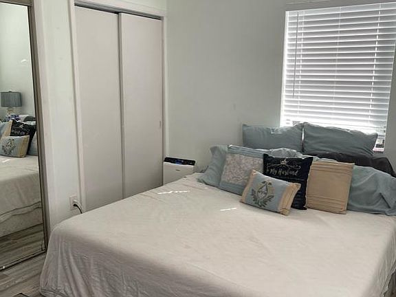 5th image of 161 SE 28th Ct #A
