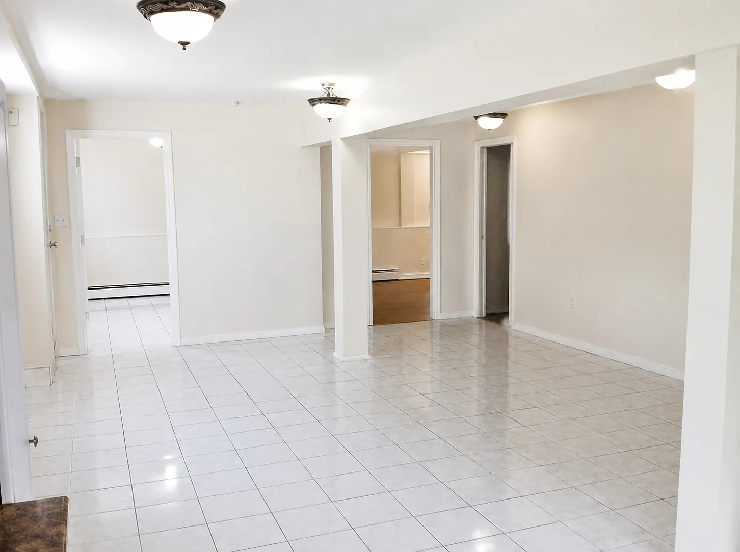 3 bed, 1500 sqft, $2,500 — Photo 4