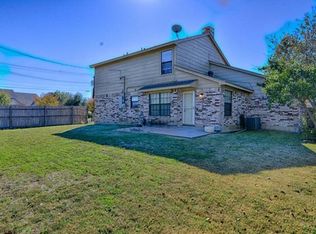 1100 Chapel Hill Dr, Mansfield, TX 76063