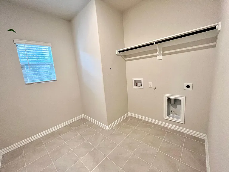 1408 Corkwood Dr — Photo 9
